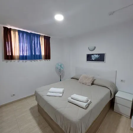 Apartment Comodoro Cristianos 601t