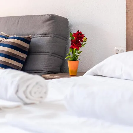 651 Bright Establishment, Heated Pool And Wi Fi * Los Cristianos (Tenerife)
