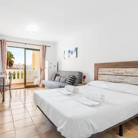 651 Bright Establishment, Heated Pool And Wi Fi Los Cristianos (Tenerife)