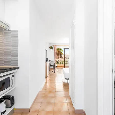 651 Bright Establishment, Heated Pool And Wi Fi Los Cristianos (Tenerife)