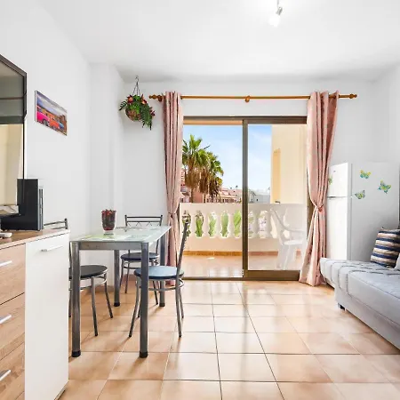 651 Bright Establishment, Heated Pool And Wi Fi * Los Cristianos (Tenerife)