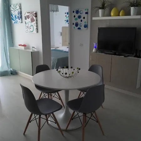 Apartment Delicious Cristianos,2bdr 2bathr Beachclose *