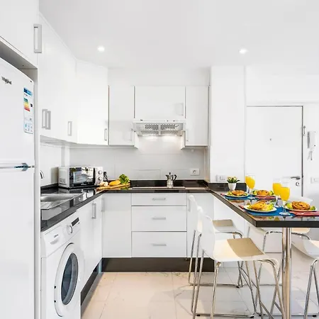 Apartment 76. Cristianos First Sea Line, Parking, Wi Fi *