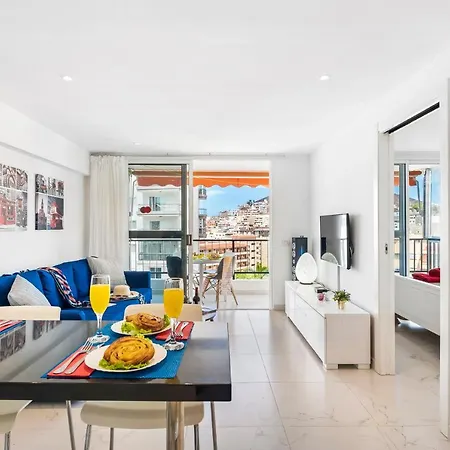 Apartment 76. Cristianos First Sea Line, Parking, Wi Fi