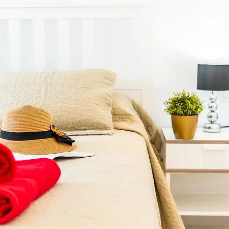 Apartment 76. Cristianos First Sea Line, Parking, Wi Fi