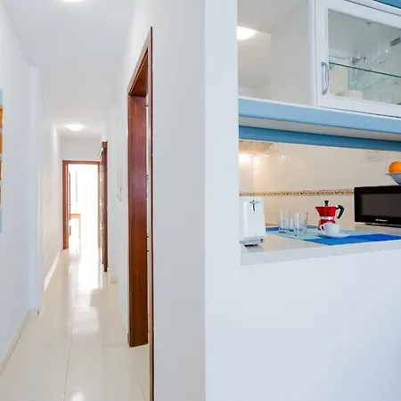 B2 Vistas Wi Fi Fibra Smart Tv * Los Cristianos (Tenerife)
