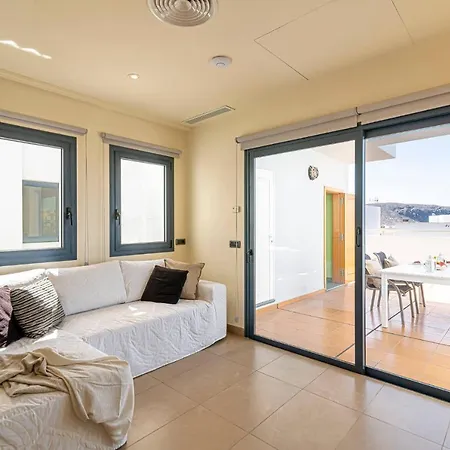 Apartment Luxury Holidays Suites, Playa De Cristianos