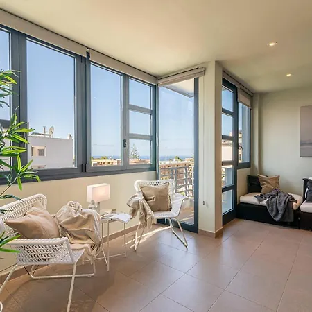 Luxury Holidays Suites, Playa De Cristianos Apartment
