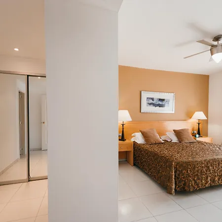 Aparthotel Hollywood Mirage - Excel & 3*