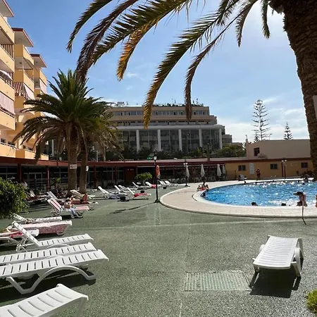 Angeles Cristianos Apartment