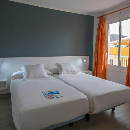 Checkin Atlantida Aparthotel Los Cristianos (Tenerife)