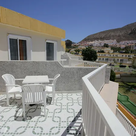 Checkin Atlantida Aparthotel Los Cristianos (Tenerife)