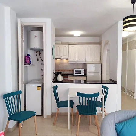 The Heights - Cristianos - Heated Pool - Wifi Free Apartment
