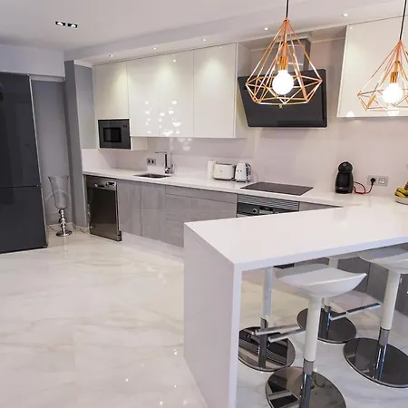 Luxury 2 Bedroom In Cristianos *