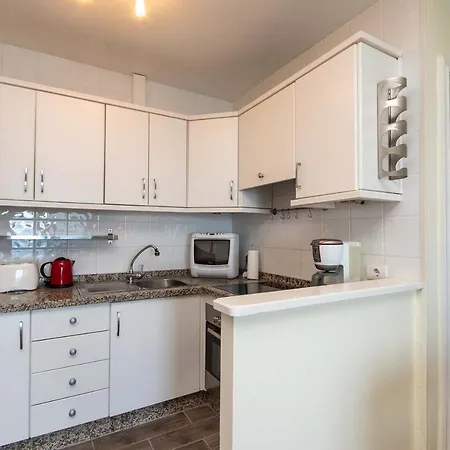 Ocean View Apartment *