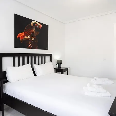Black And White Free Wifi Apartment