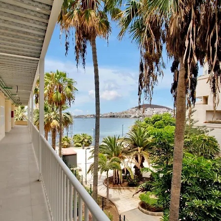 Apartment Casa Marinita, Floor, Direct Access To The Seafront *