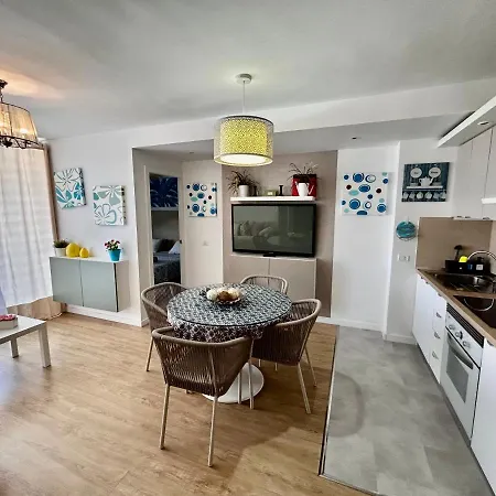 Delicious Cristianos,2bdr 2bathr Beachclose Apartment