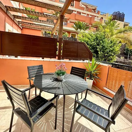 Apartamento Sunny & Heated Pool