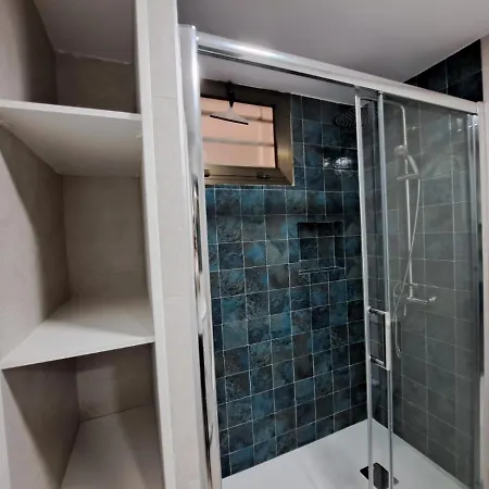 Apartment Newly Reformed 2 Bedroom In The Center Of Cristianos