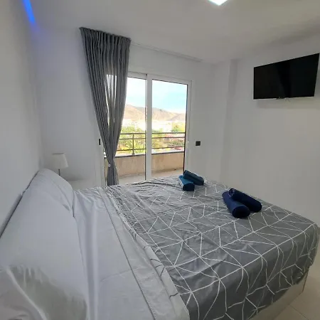 Apartment Newly Reformed 2 Bedroom In The Center Of Cristianos