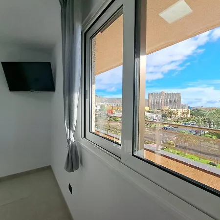 Newly Reformed 2 Bedroom In The Center Of Cristianos Apartment Los Cristianos (Tenerife)