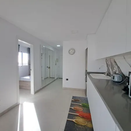 Newly Reformed 2 Bedroom In The Center Of Cristianos Apartment