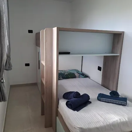 Newly Reformed 2 Bedroom In The Center Of Cristianos