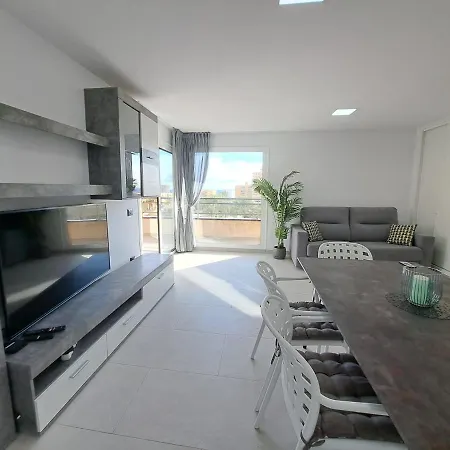 Newly Reformed 2 Bedroom In The Center Of Cristianos
