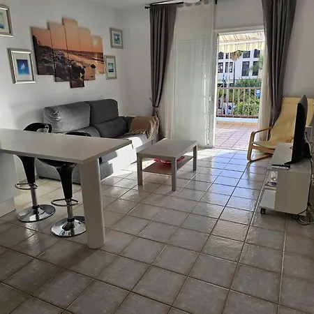 El Mirador Cristianos Apartment *