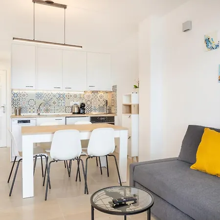 Castle Harbour Luxury Family Heated Pool By Lovetenerife * Los Cristianos (Tenerife)