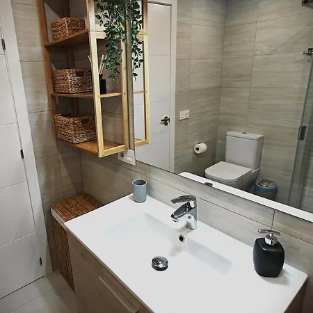Apartment Sun - 3 Bedrooms, Priv Parking, Pool, Ac, Tv Channels, Fibre Net *