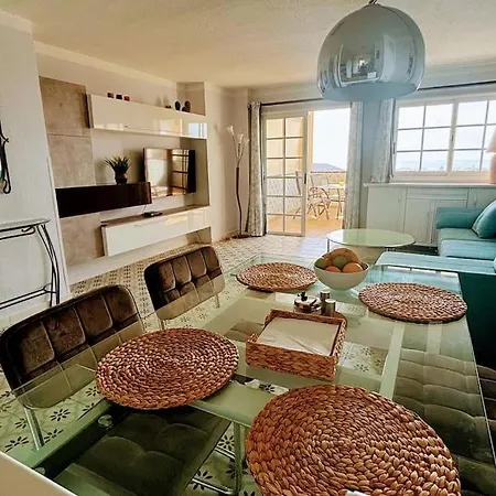 Apartment Stylovy S Uzasnym Vyhledem V L/cristianos