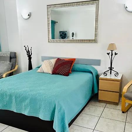 Estudio Cristianos-tenerife- * Los Cristianos (Tenerife)