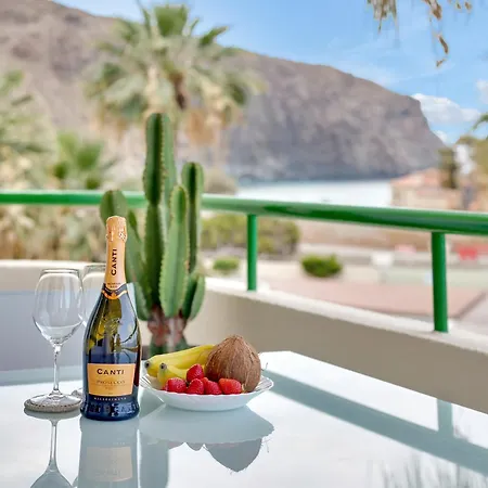 Casa Marinita, Floor, Direct Access To The Seafront Apartment *