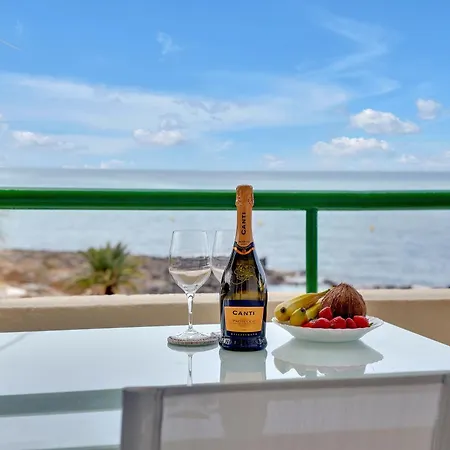 Apartment Casa Marinita, Floor, Direct Access To The Seafront *