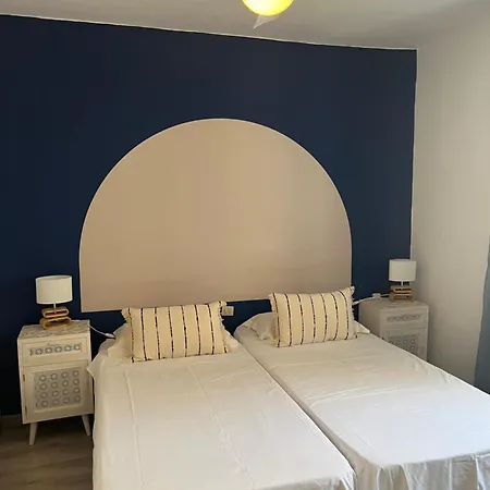 Cornelia's Tc2 Playa Apartment Los Cristianos (Tenerife)