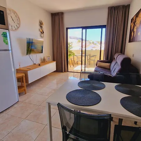 Lana Castle With Sea View Apartment