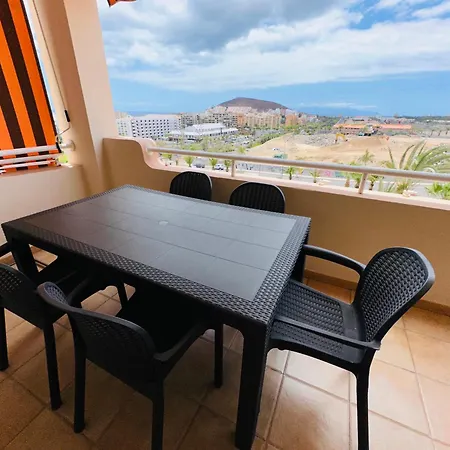 3 Bedrooms Cristianos Communal Pool Free Wifi *