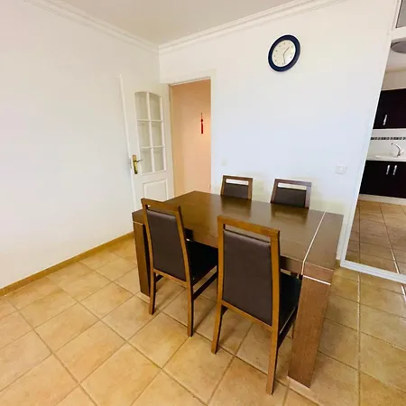 Apartment 3 Bedrooms Cristianos Communal Pool Free Wifi *