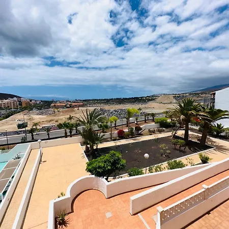3 Bedrooms Cristianos Communal Pool Free Wifi Apartment
