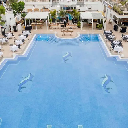 Hollywood Mirage - Excel & Los Cristianos (Tenerife)