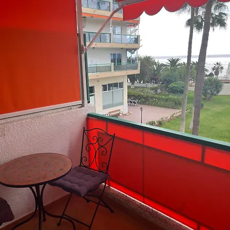 Edificio Comodoro Apartment *