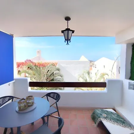 Sunlit Isle - Heated Pool, Fibre Net, Cristianos Apartment