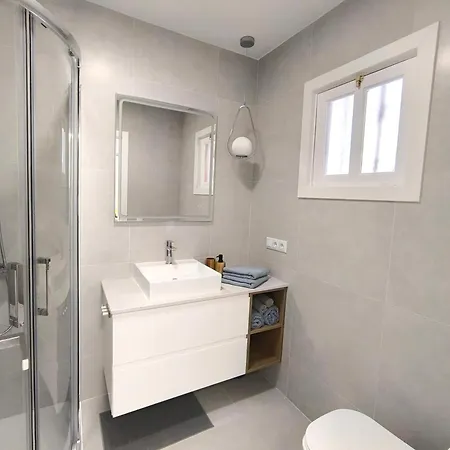 Apartment Sunlit Isle - Heated Pool, Fibre Net, Cristianos