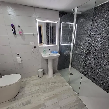 Castle Harbour 36 - Two Bed Apartment Los Cristianos (Tenerife)