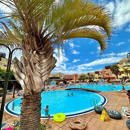 Apartamento Sunny & Heated Pool