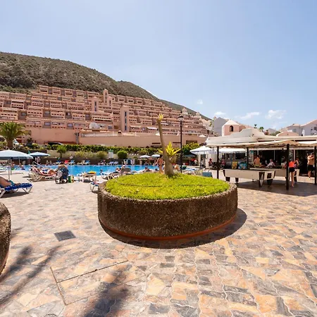 Castle Harbour With Heated Pool Apartamento *