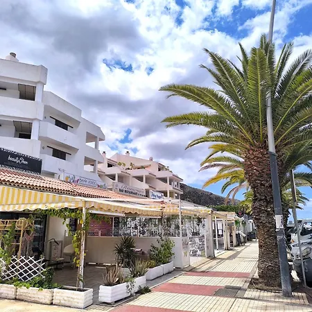 Apartment Sun - 3 Bedrooms, Priv Parking, Pool, Ac, Tv Channels, Fibre Net *