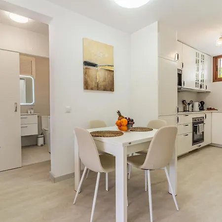 Bright Seaside Apartment In Los Cristianos - Achacay * Los Cristianos (Tenerife)